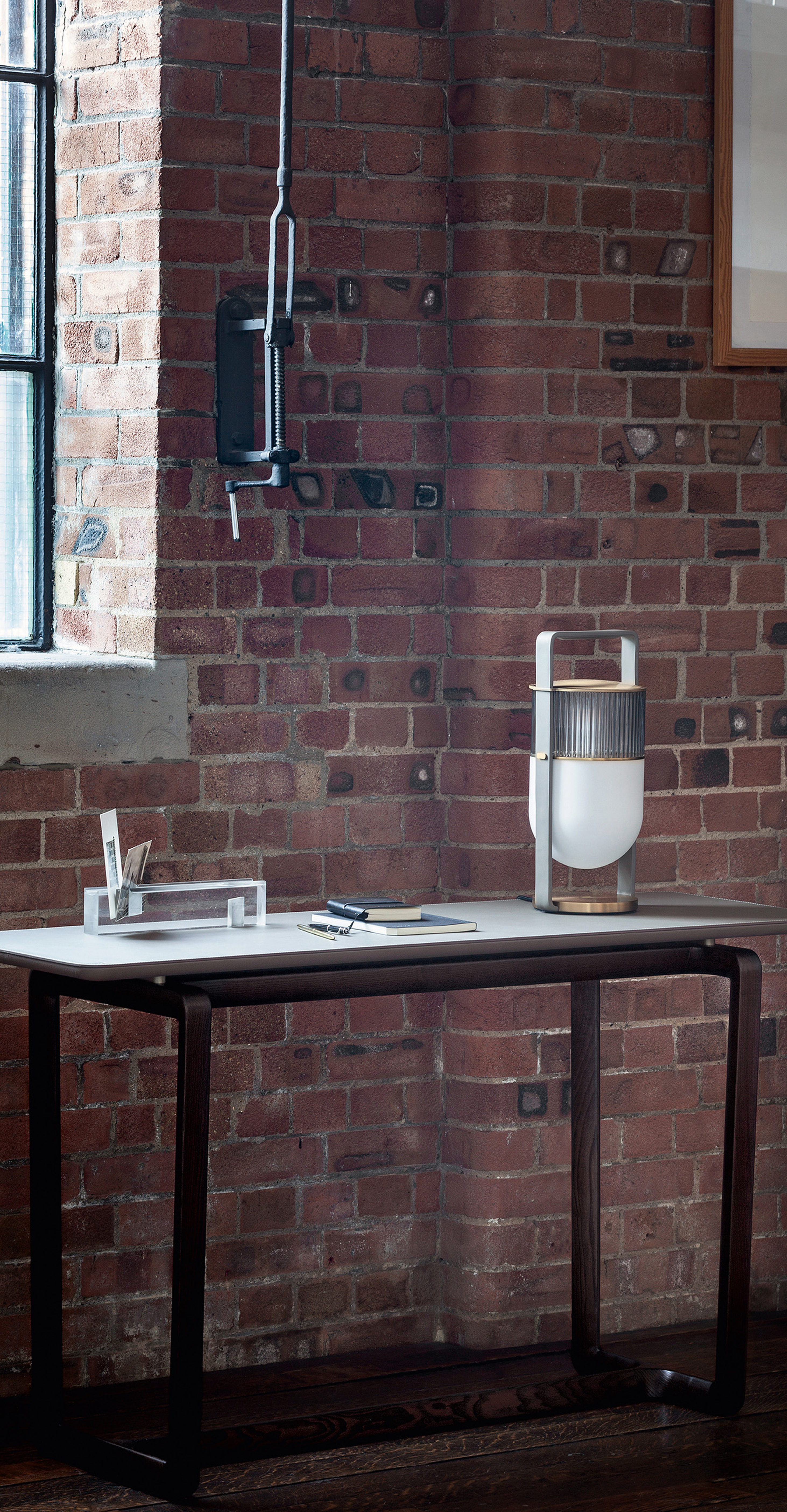 Xi Table lamp by Neri Hu